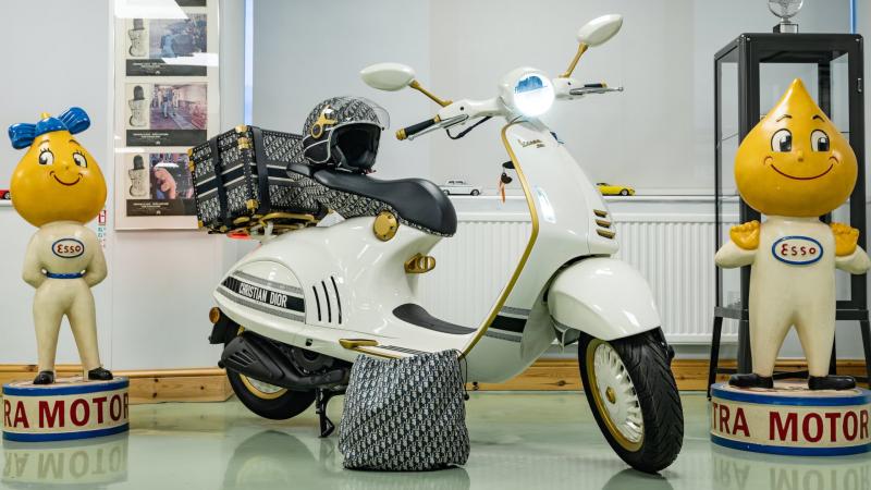 Vespa 946 Christian Dior scooter δημοπρασία ρεκόρ 2023