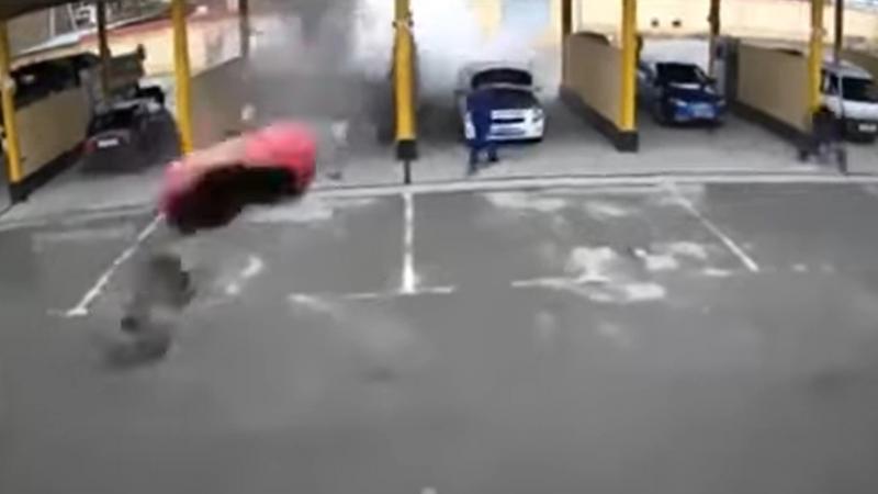 έκρηξη αυτοκινήτου με υγραέριο