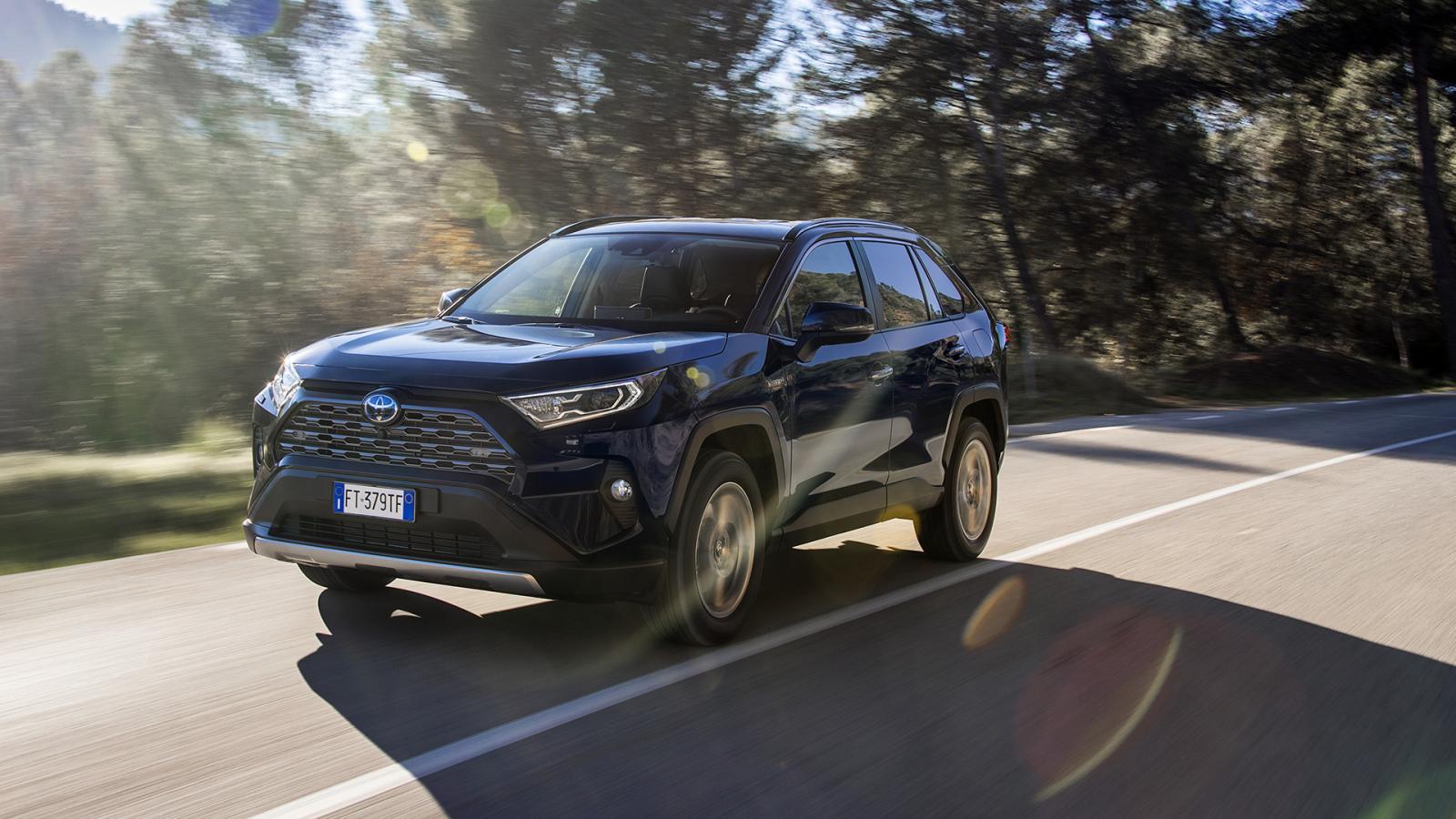 Τι νέο φέρνει η επόμενη γενιά του Toyota RAV4; | carandmotor.gr