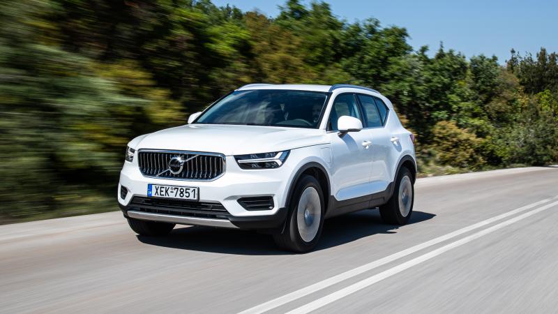 Volvo XC40 ποια έκδοση να επιλέξω 2021