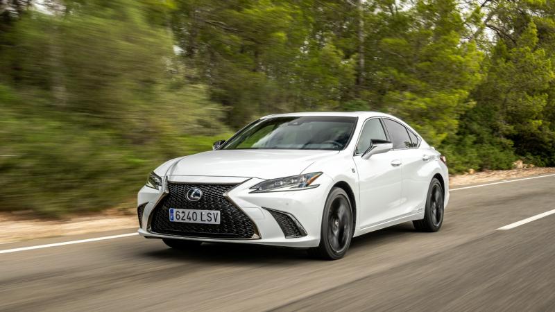 Lexus ES