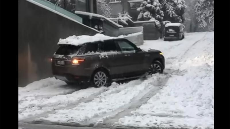 Range Rover Snow