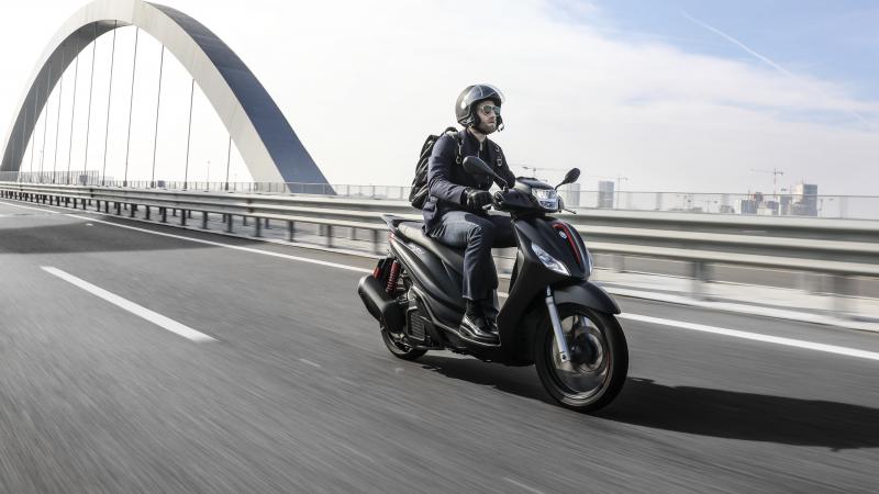 Piaggio scooters με δίπλωμα αυτοκινήτου