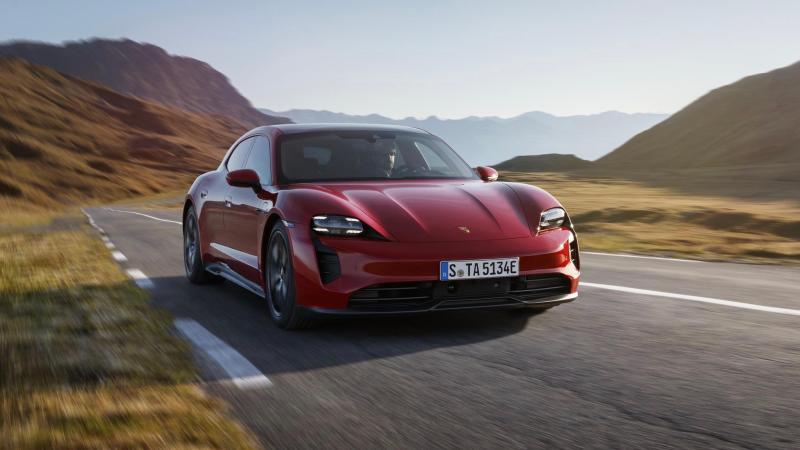 Νέα Porsche Taycan Sport Turismo 2022