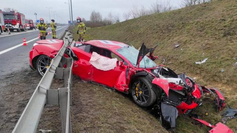 Ferrari 488 Pista-accident