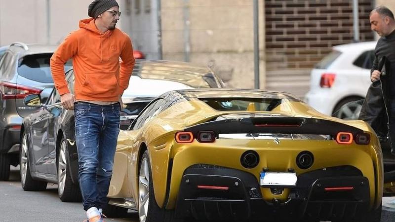 Ibrahimovic Ferrari SF90 Stradale