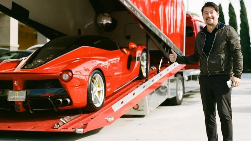 laferrari aperta 5 xronia