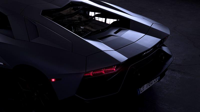 Lamborghini Aventador Engine