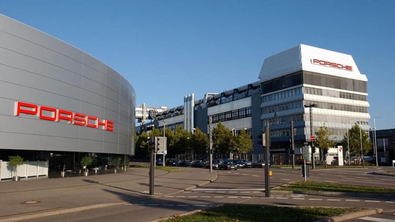 Porsche employee 1