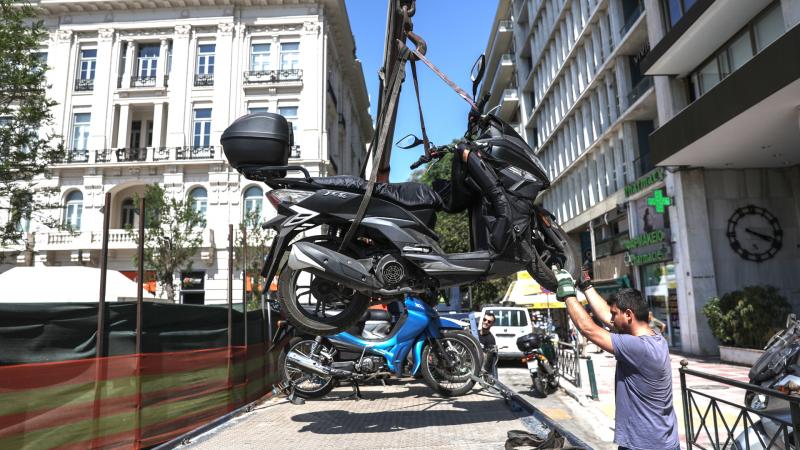 Σήκωσαν δεκάδες μοτοσικλέτες στην Αθήνα για παράνομη στάθμευση 2022 ΕΛΑΣ-Δημοτική Αστυνομία