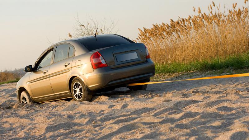 Car stuck in sand 1