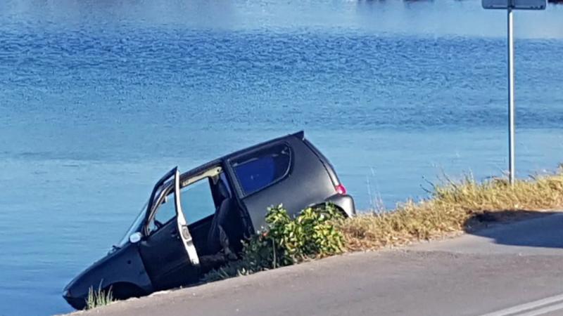 Αυτοκίνητο στη θάλασσα στην Πρέβεζα τροχαίο ατύχημα 2022