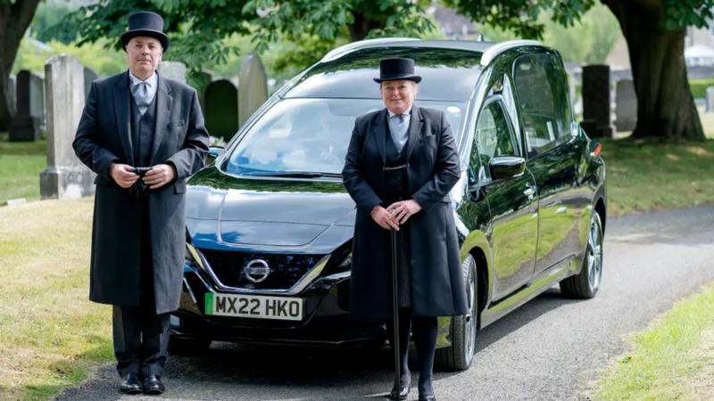 ilektriki nekrofora nissan leaf