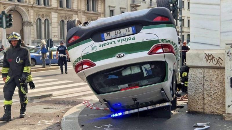 ferrari περιπολικό ατύχημα τούμπα