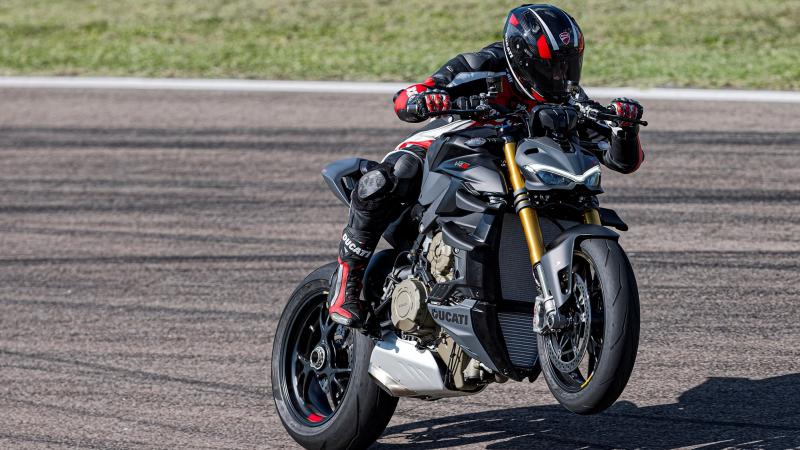 ducati streetfighter v4s