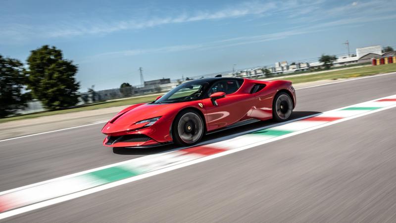 Ferrari SF90 Stradale 1