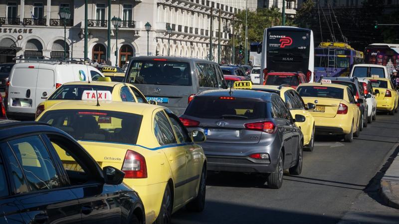 φλας αυτοκινήτου ελληνική συνήθεια