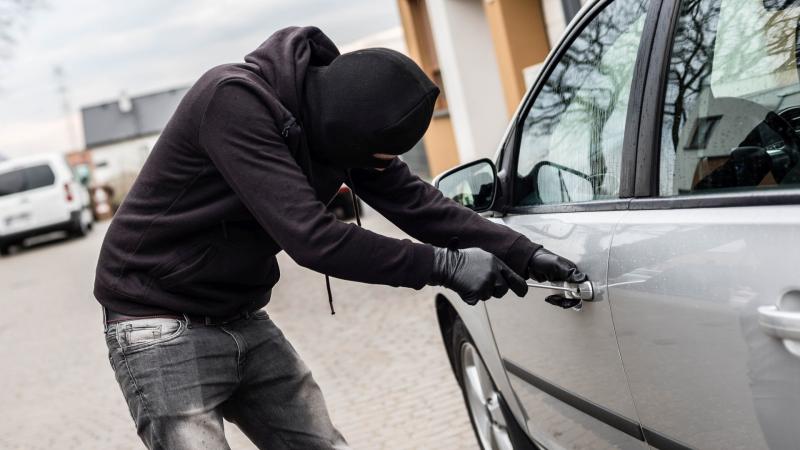 κλοπή αυτοκινήτου πώς το προστατεύεις με 10 ευρώ