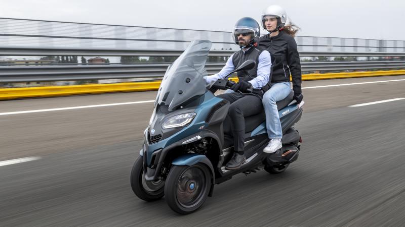 Piaggio πατέντες τετράροδο scooter