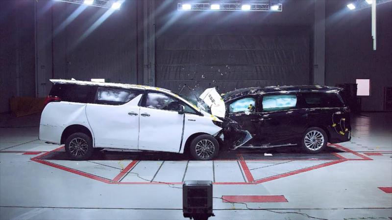 Toyota Alphard Voyah Dreamer crash test