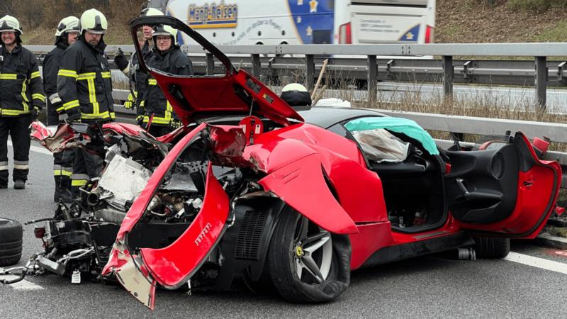 ferrari sf90 stradale atihima