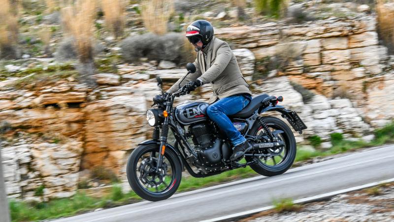 Οδηγούμε στην Ελλάδα τη νέα Royal Enfield HNTR 350 carandmotor