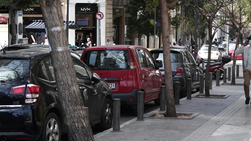 παρκαρισμένα αυτοκίνητα