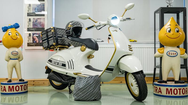 Vespa 946 Christian Dior scooter δημοπρασία ρεκόρ 2023