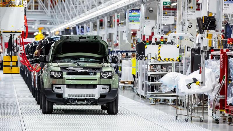 Land Rover Defender factory
