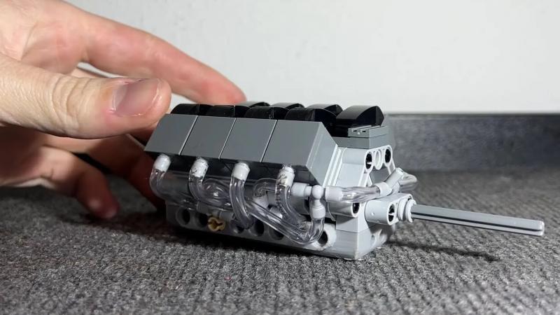 lego V8 a