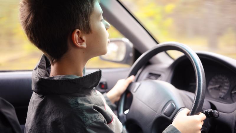 Παιδί στο τιμόνι