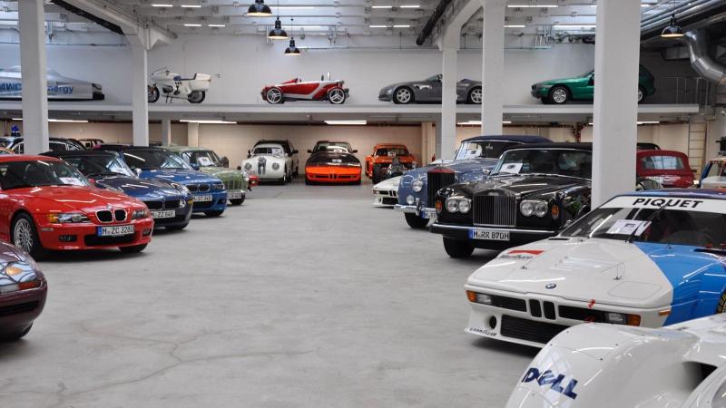Σπάνια συλλογή με αυτοκίνητα BMW 