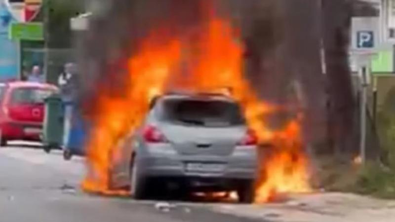 Αυτοκίνητο φωτιά