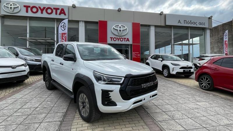 Toyota Hilux GR Sport 1