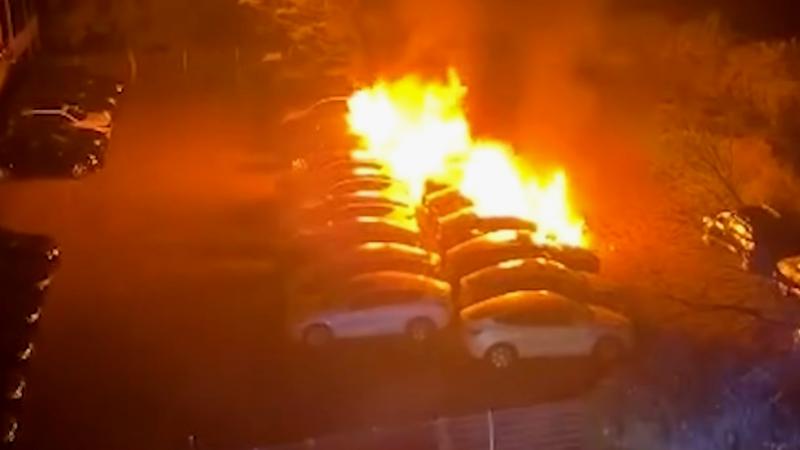 Κάηκαν Tesla στη Γερμανία  από ομάδα ακτιβιστών