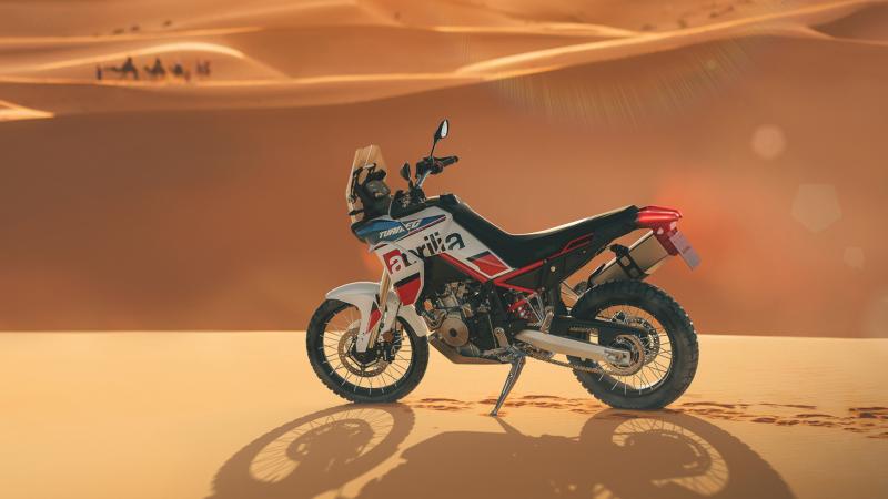 Aprilia Tuareg 2024 σε νέα ψρώματα, νέα μοτοσυκλέτα