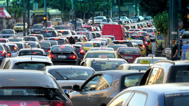 Τωρα διόδια στην αριστερή λωρίδα - Η πρόταση που προκαλεί αντιδράσεις