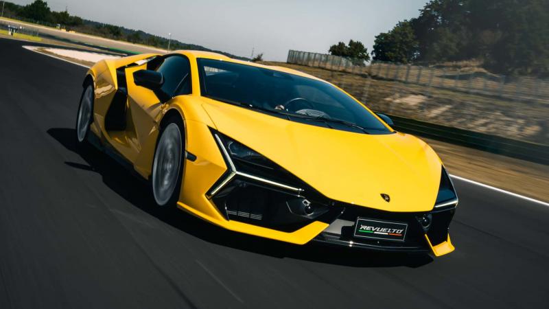 lamborghini revuelto