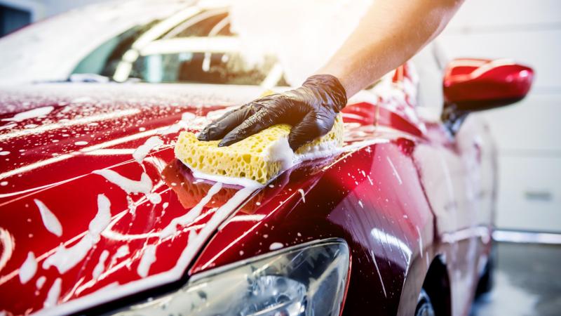 Πώς να καθαρίσεις σωστά το αυτοκίνητό σου -Επαγγελματίας συμβουλεύει