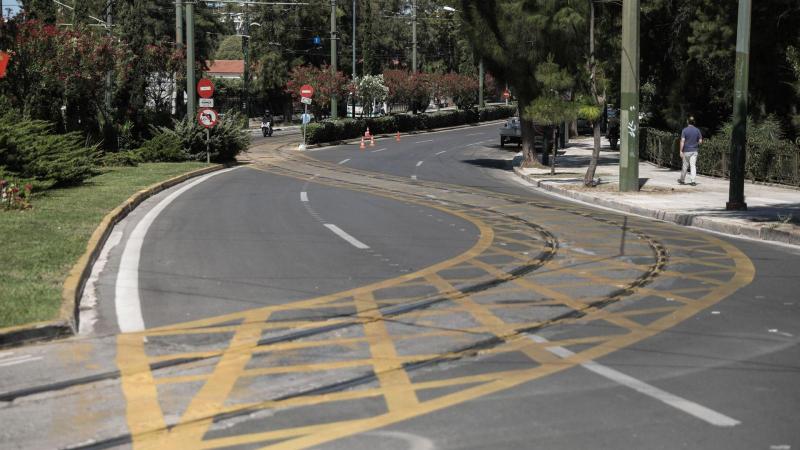 Κίτρινη διαγράμμιση στους δρόμους 