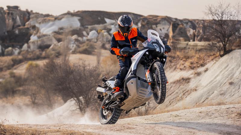 KTM 790 Advneture με δώρο το quickshifter 2024