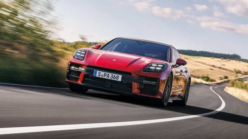 Porsche Panamera GTS 1