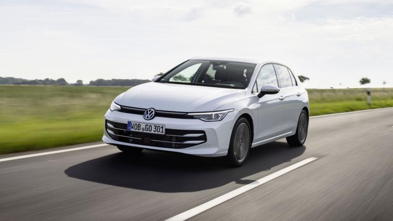VW Golf 2024 1
