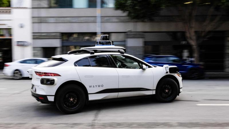 ginaika epithesi taxi
