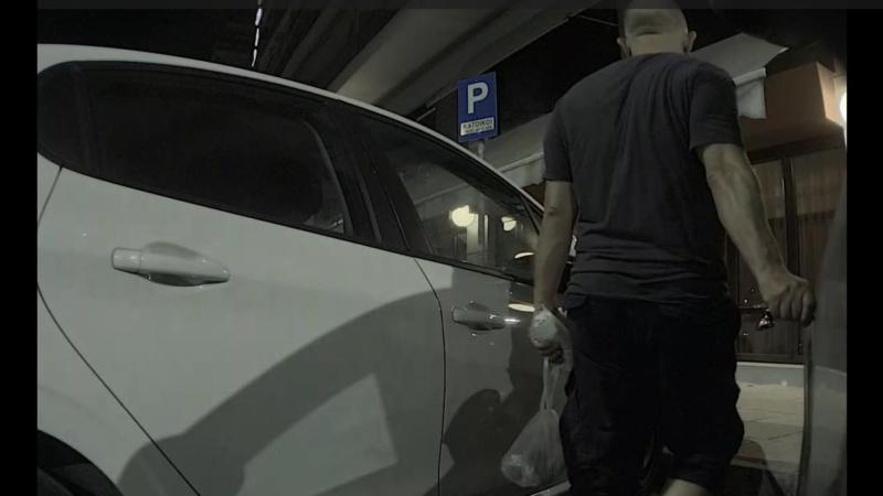 χαρακιά σε Tesla στην Ελλάδα