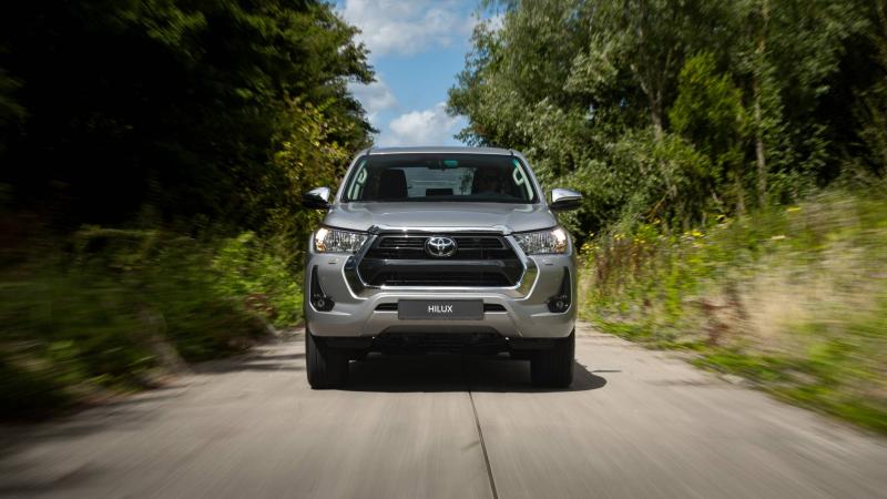 toyota-hilux-11