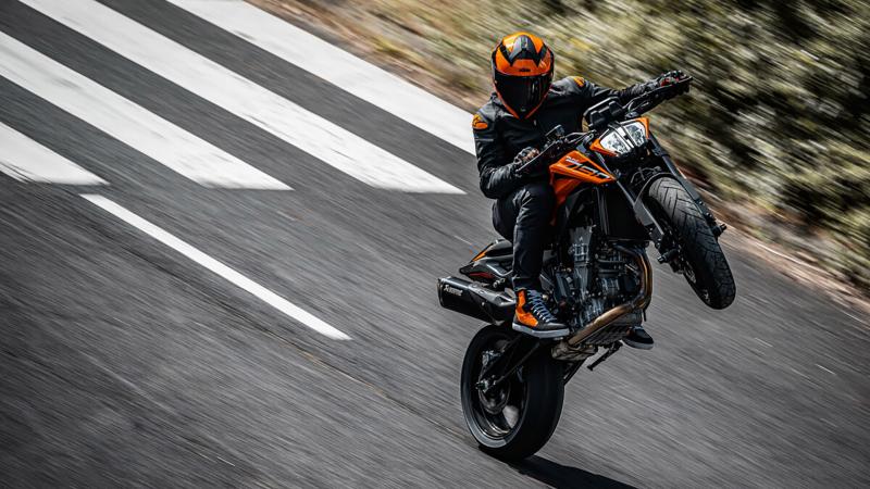 KTM 790 Duke 2025