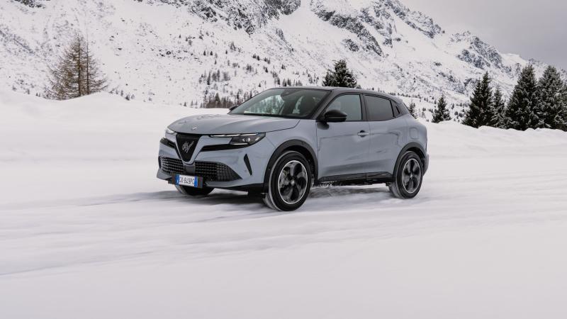 Alfa Romeo Junior Ibrida Q4 1