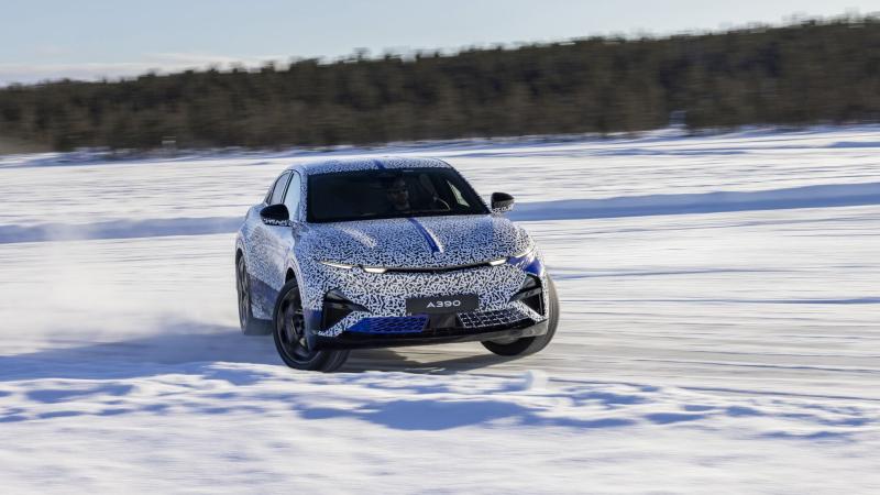 Alpine A390