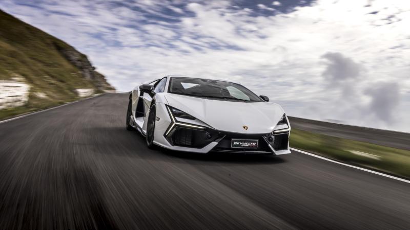 Lamborghini Revuelto 1